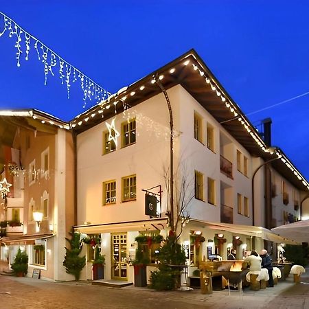 Cella Central Historic Boutique Hotel Zell am See Exterior photo